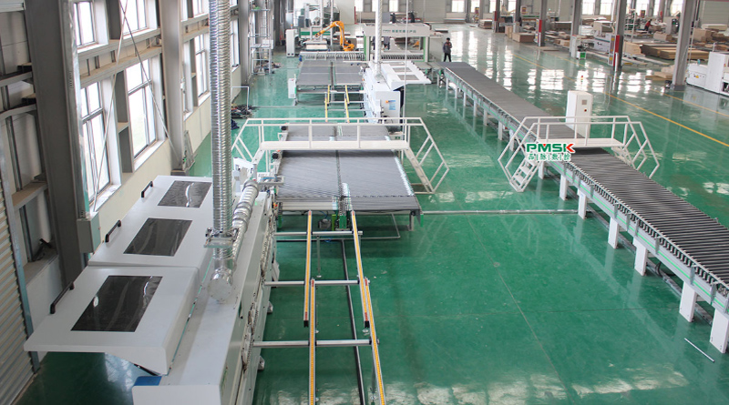 章丘家具廠(chǎng)使用品脈定制家具“4.0”智能生產(chǎn)線(xiàn)，投產(chǎn)運(yùn)行